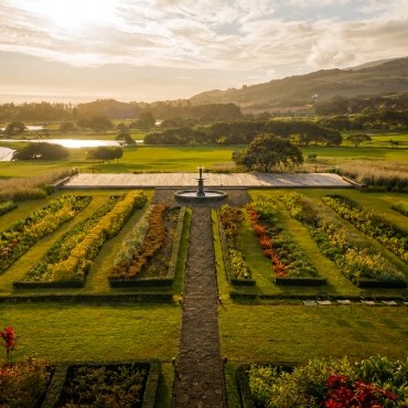 deck dans le jardin Château de Bel Ombre avec vue panoramique sur montagne